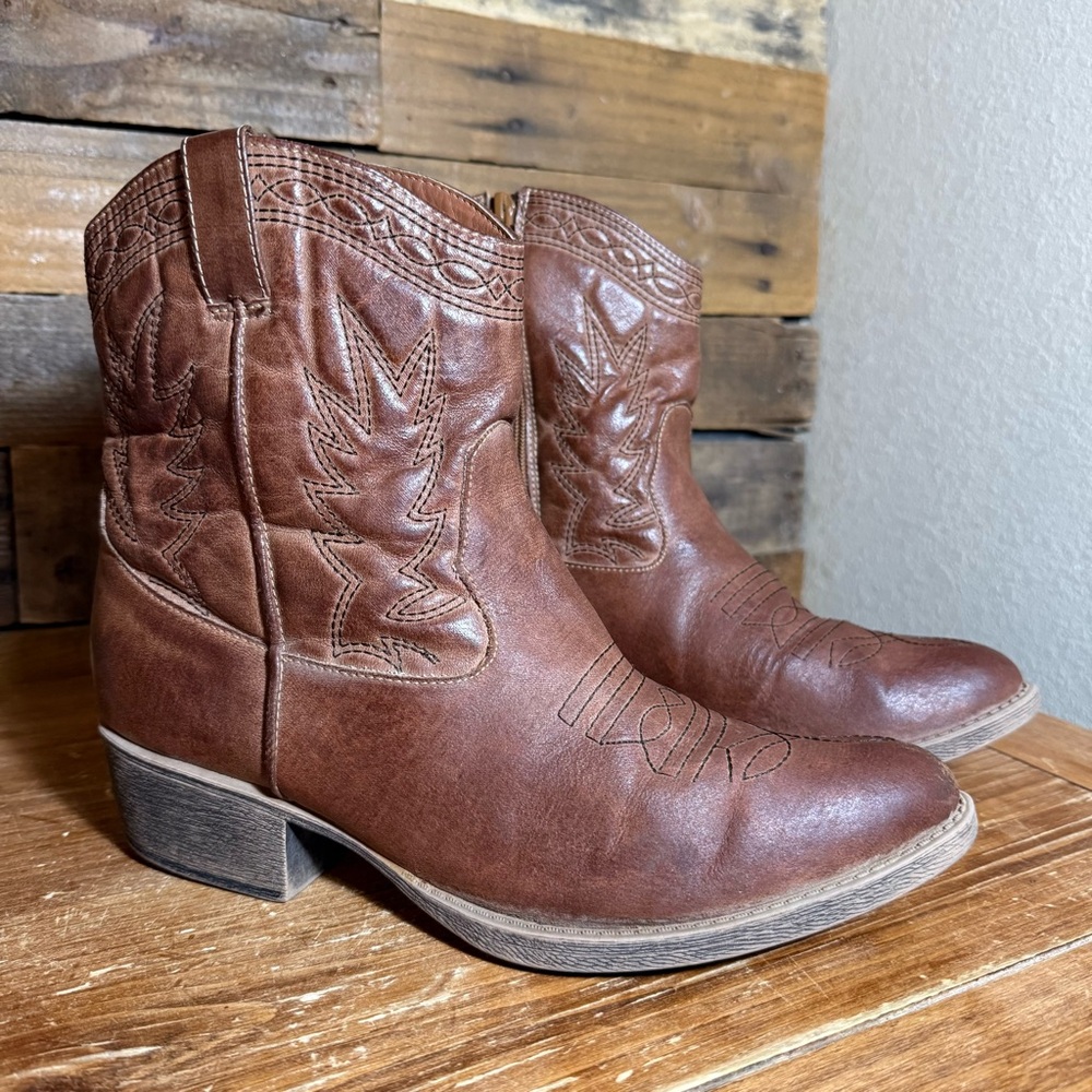 Coconuts by Matisse Pistol Cowboy Bootie BROWN Women's‎ Ranch Ankle Boot US 10 M